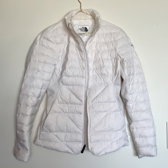 The North Face Jackets & Blazers - The north face white 600 fill down jacket Sz S